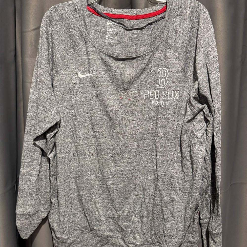 Nike women’s Gray Boston Red Sox Sweatshirt